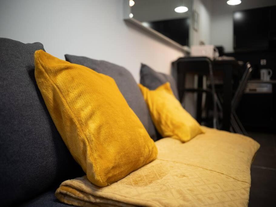 *appartement Climatise Au Coeur Du Vieux Port* Apartment *