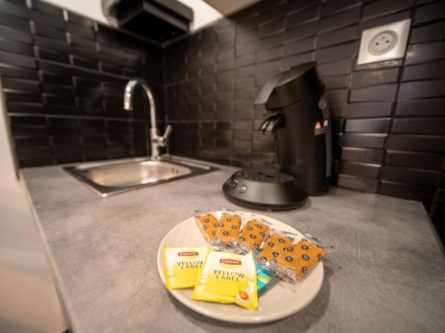 *appartement Climatise Au Coeur Du Vieux Port* Apartment *