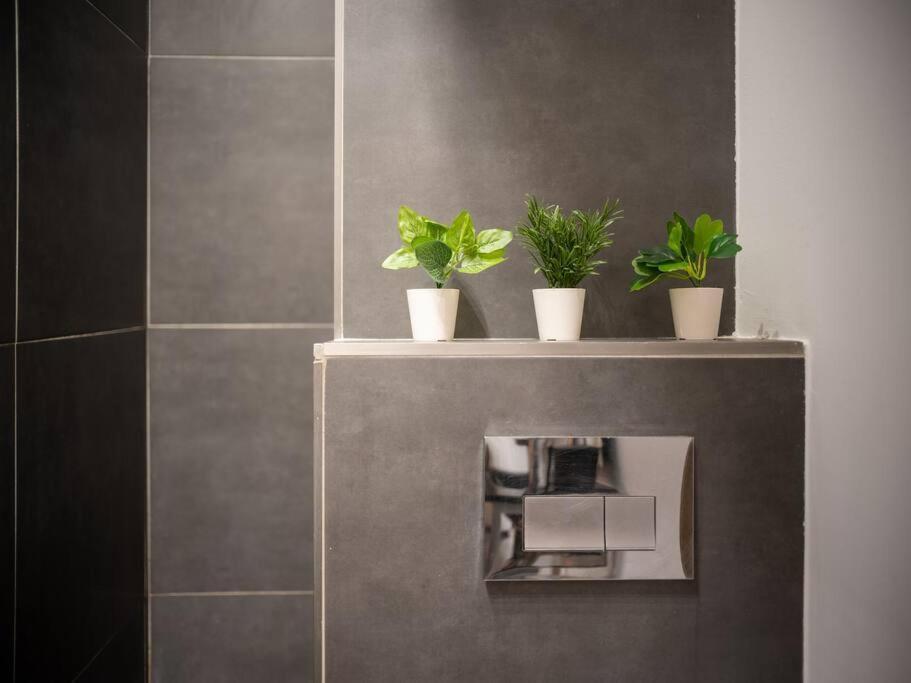 *appartement Climatise Au Coeur Du Vieux Port* Apartment