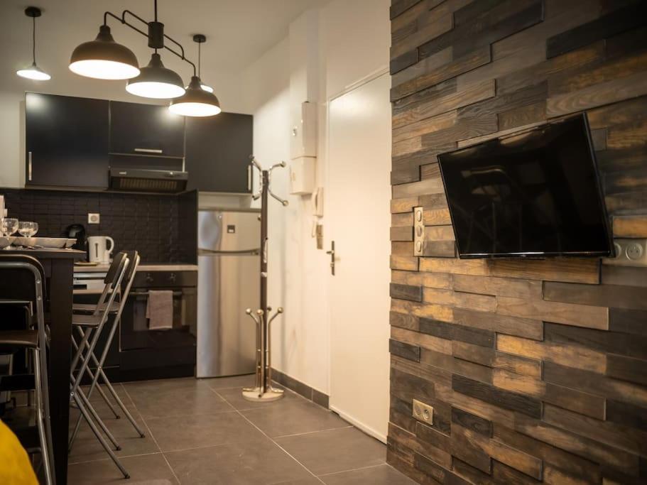*appartement Climatise Au Coeur Du Vieux Port* *