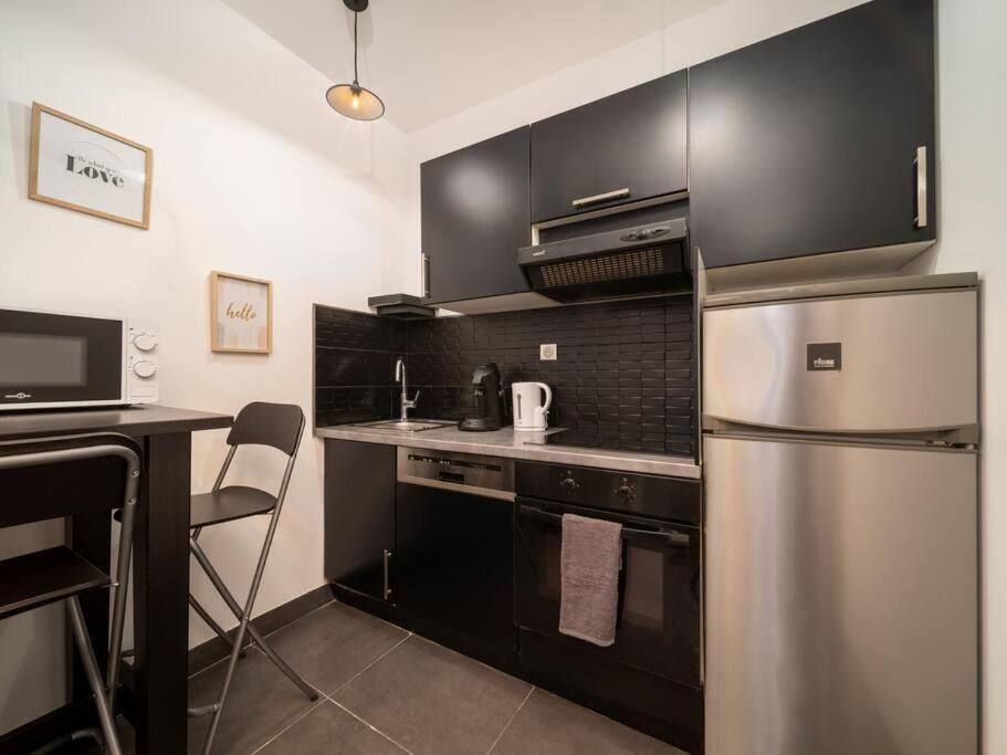 *appartement Climatise Au Coeur Du Vieux Port* * Marseille